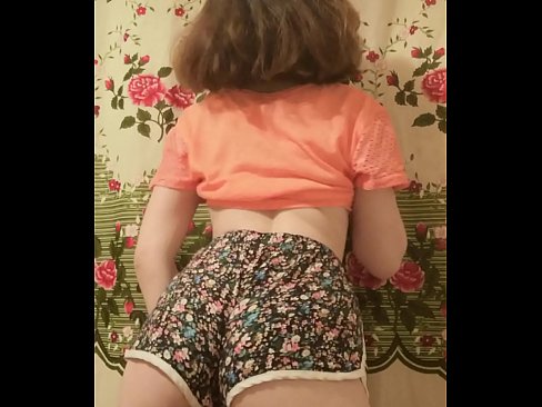 ❤️ Seksi mlada bejba se pred kamero sleče s kratkih hlač ❌ Fucking video pri nas ️❤