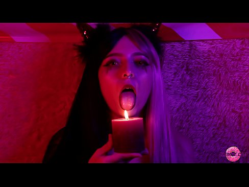 ❤️ Strastno fafanje seksi sukuba z izpolnjenimi usti ❌ Fucking video pri nas ️❤