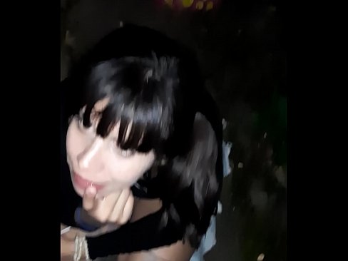 ❤️ Na ulici nabrekli penis v zameno za sladkarije ❌ Fucking video pri nas ️❤